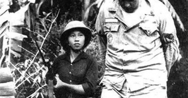 Nhà văn và tác phẩm trong quan hệ hữu cơ với cuộc sống