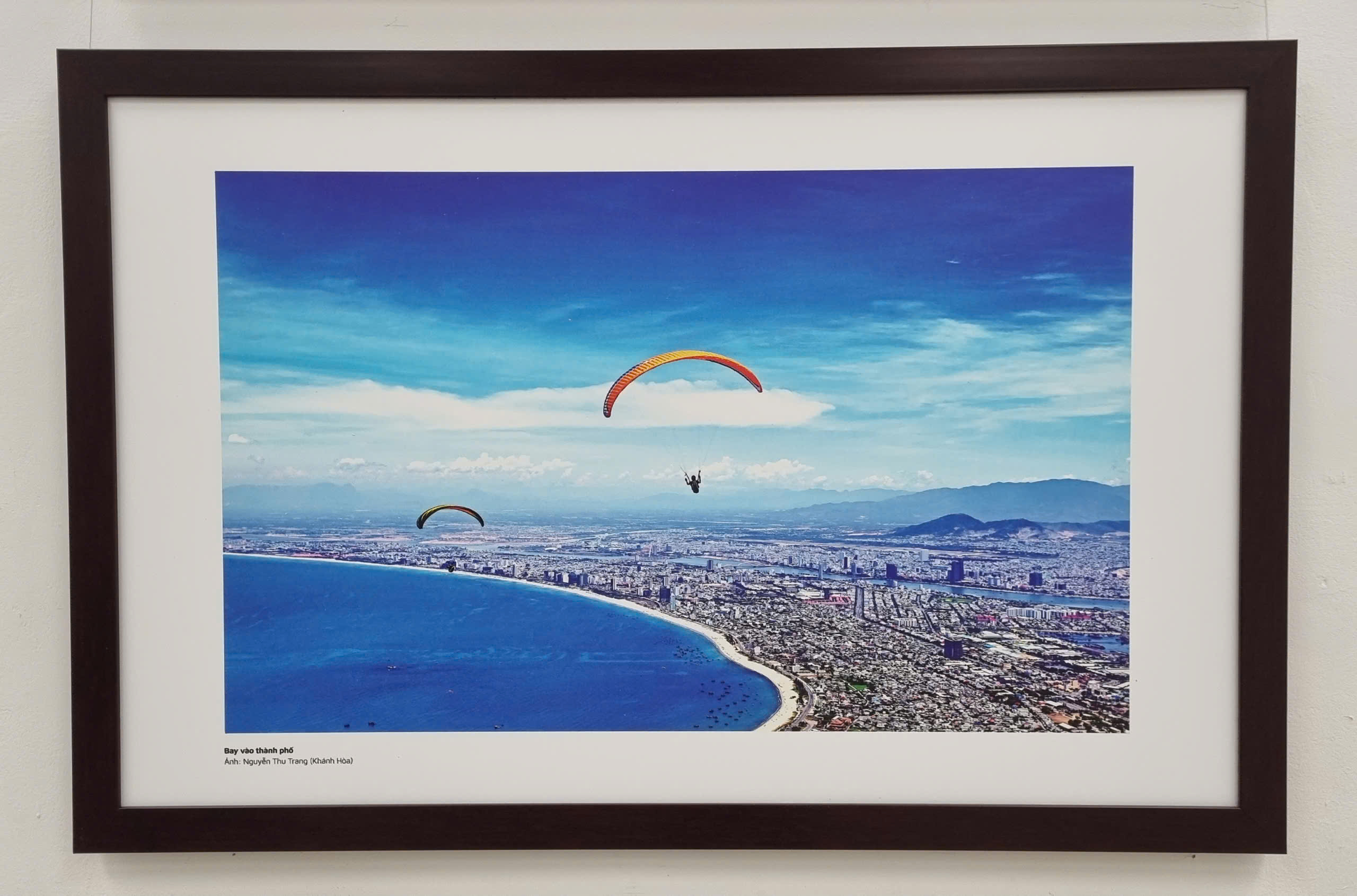 Nhìn lại những bước tiến quan trọng của đất nước qua 100 tác phẩm nhiếp ảnh - 11