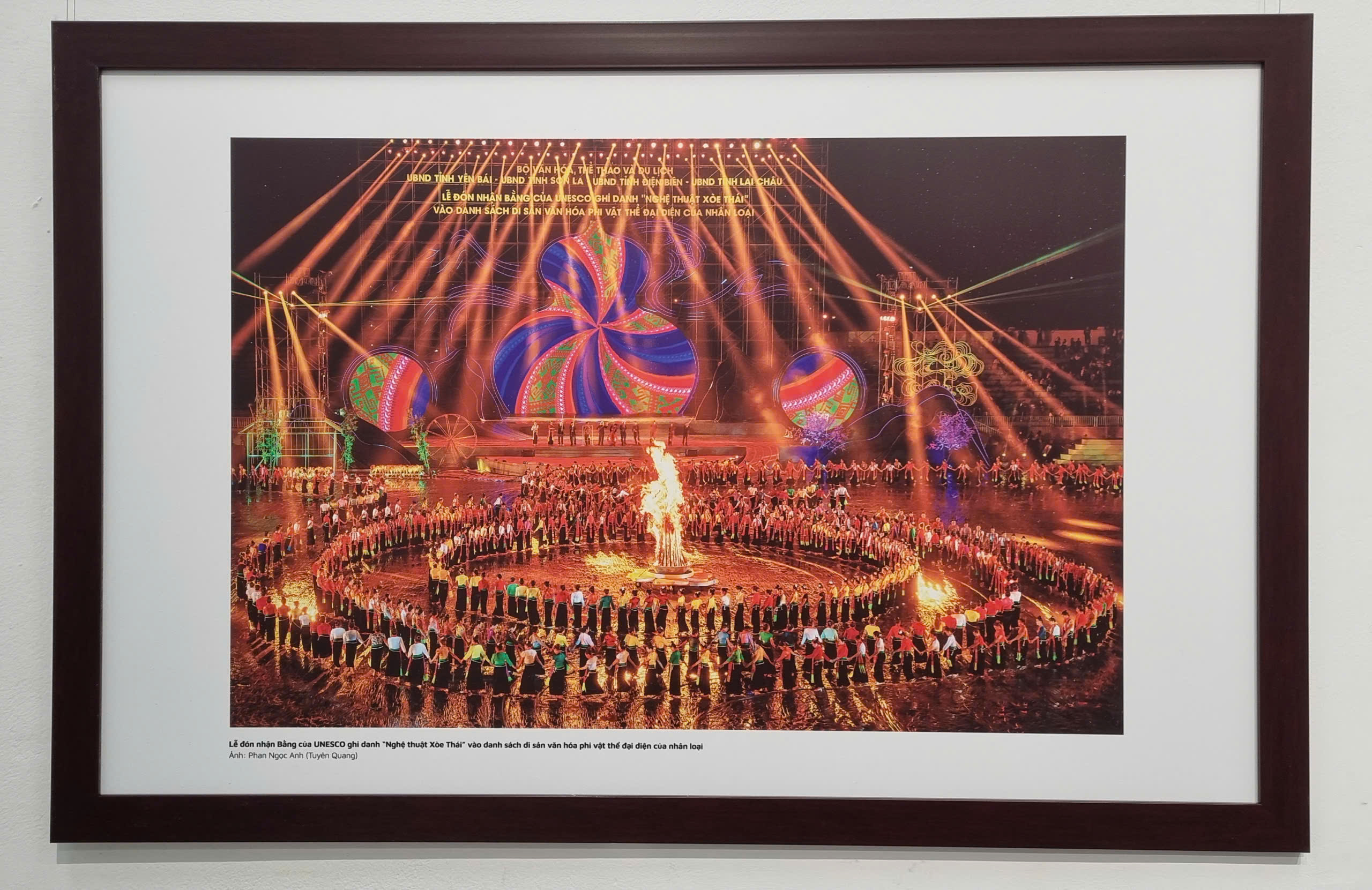 Nhìn lại những bước tiến quan trọng của đất nước qua 100 tác phẩm nhiếp ảnh - 6