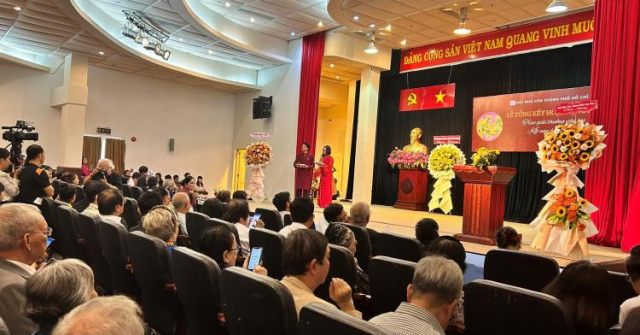 Hội Nhà văn TP.HCM cùng kỷ nguyên vươn mình của dân tộc: “Mỗi người cầm bút phải tự nâng mình lên”