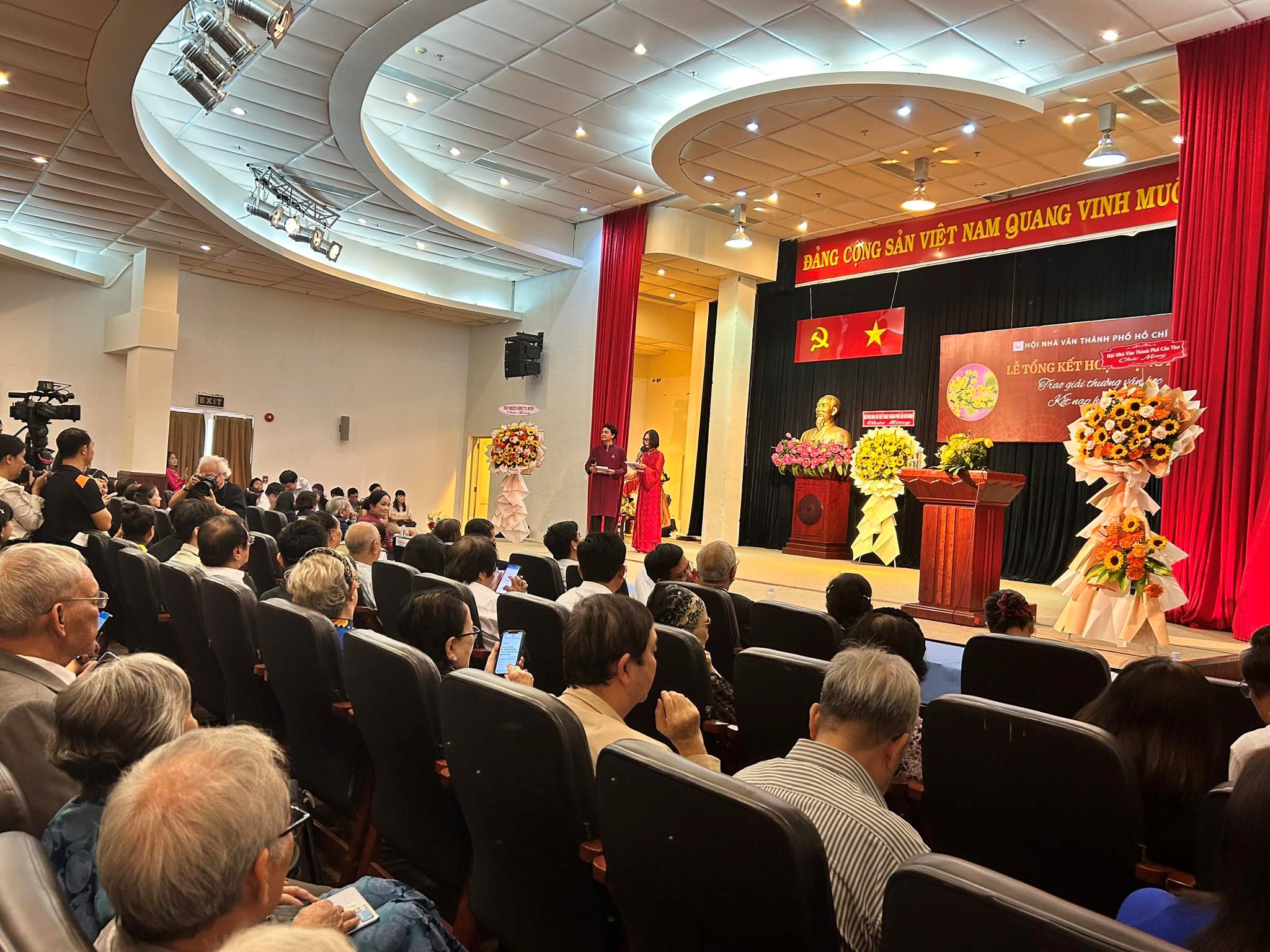 Hội Nhà văn TP.HCM cùng kỷ nguyên vươn mình của dân tộc: “Mỗi người cầm bút phải tự nâng mình lên” - 1