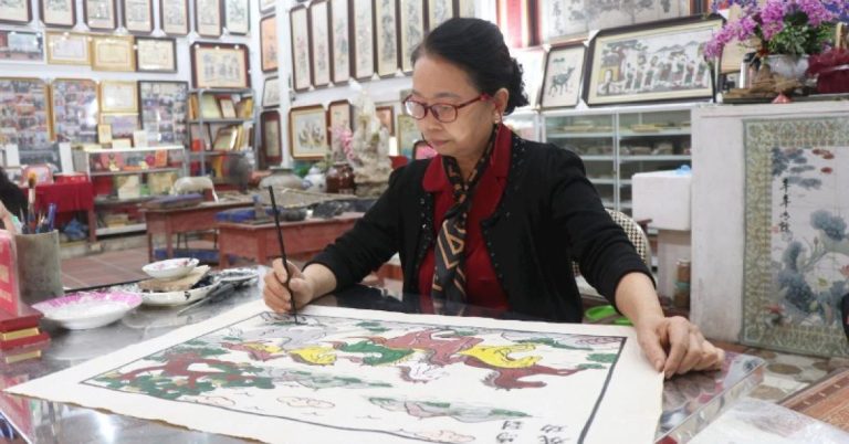 Gìn giữ nghề làm tranh dân gian Đông Hồ