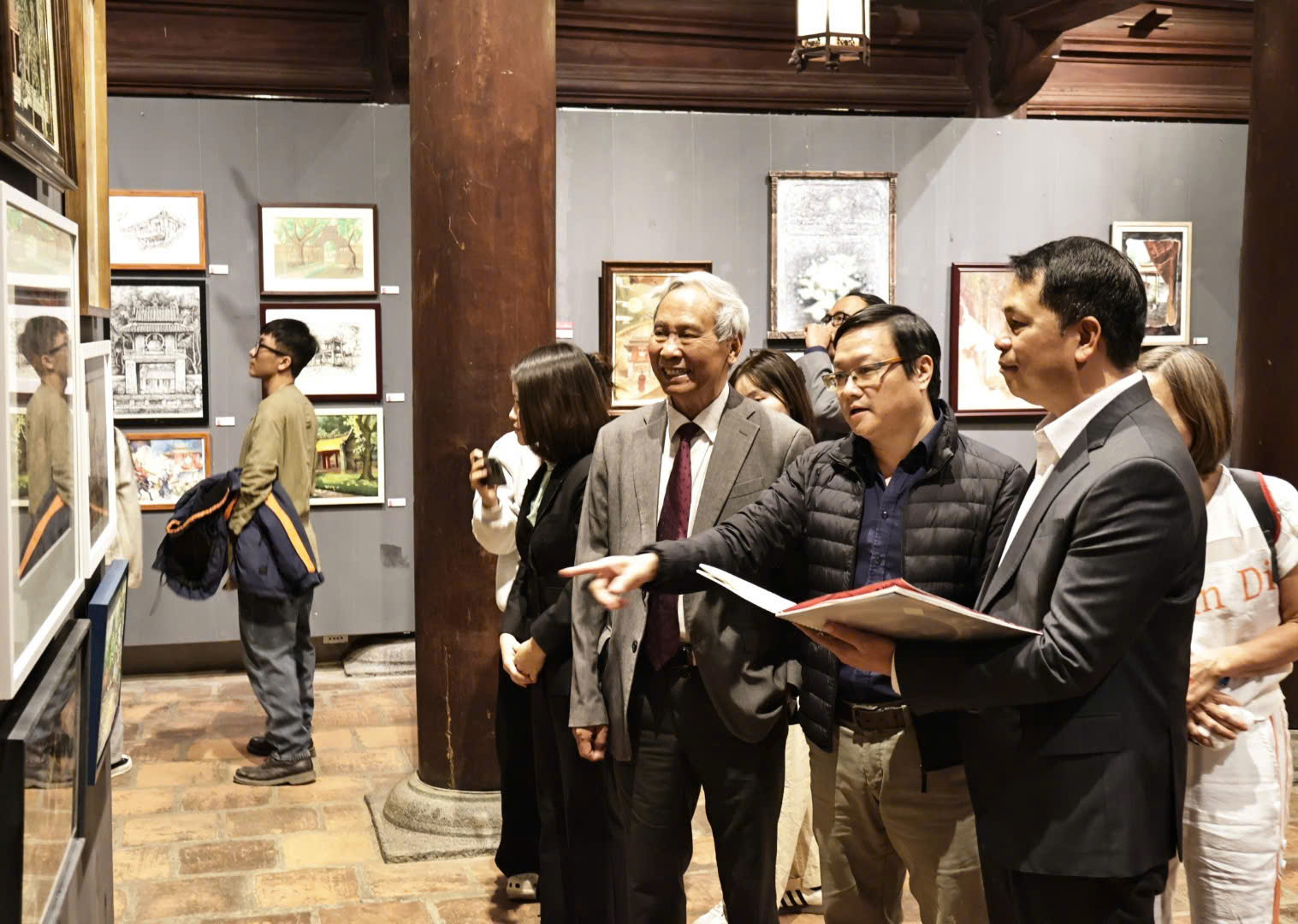 Cuộc thi vẽ tranh “Tiếng vang lịch sử” năm 2025: Cuộc đối thoại đầy cảm hứng giữa di sản và thế hệ hôm nay - 7