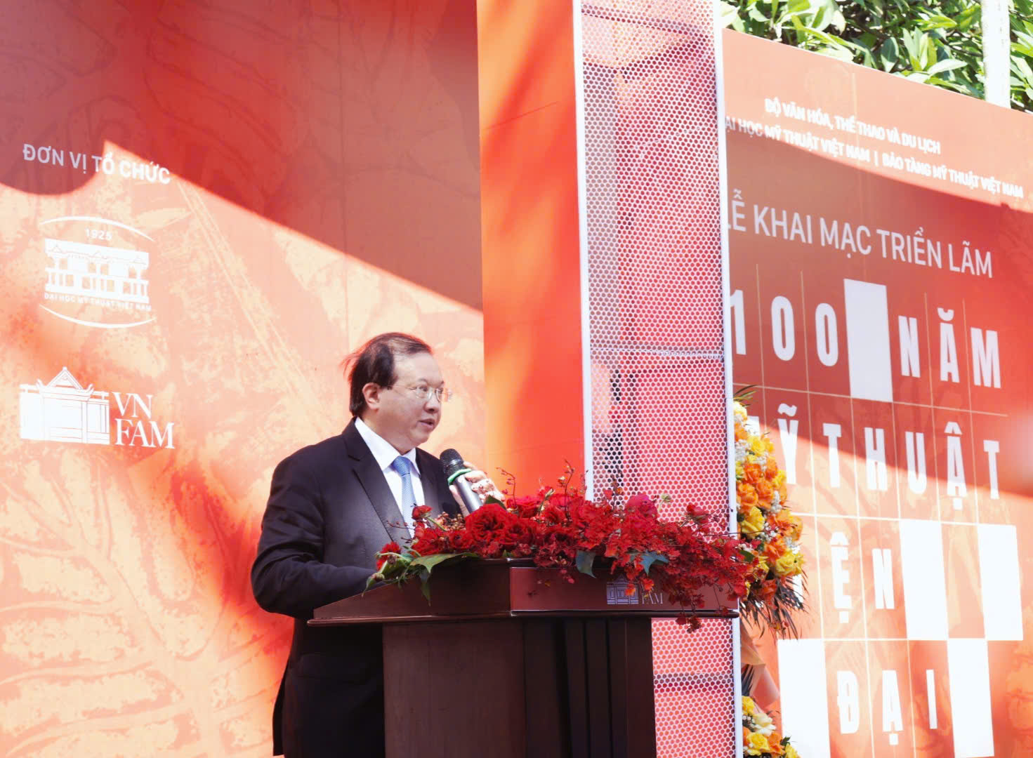 Một thế kỷ phát triển rực rỡ của nền mỹ thuật hiện đại Việt Nam qua sáng tác của nhiều thế hệ - 3