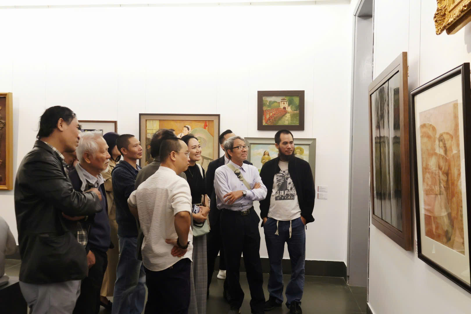 Một thế kỷ phát triển rực rỡ của nền mỹ thuật hiện đại Việt Nam qua sáng tác của nhiều thế hệ - 8