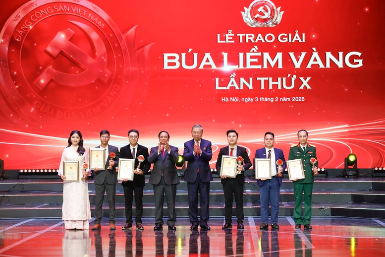 Lễ tuyên dương Bí thư Chi bộ xuất sắc và trao Giải Búa liềm Vàng lần thứ X - 3