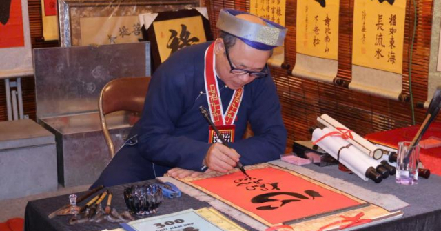 Hội chữ Xuân Bính Ngọ 2026: Hoạt động văn hóa đề cao tinh thần hiếu học