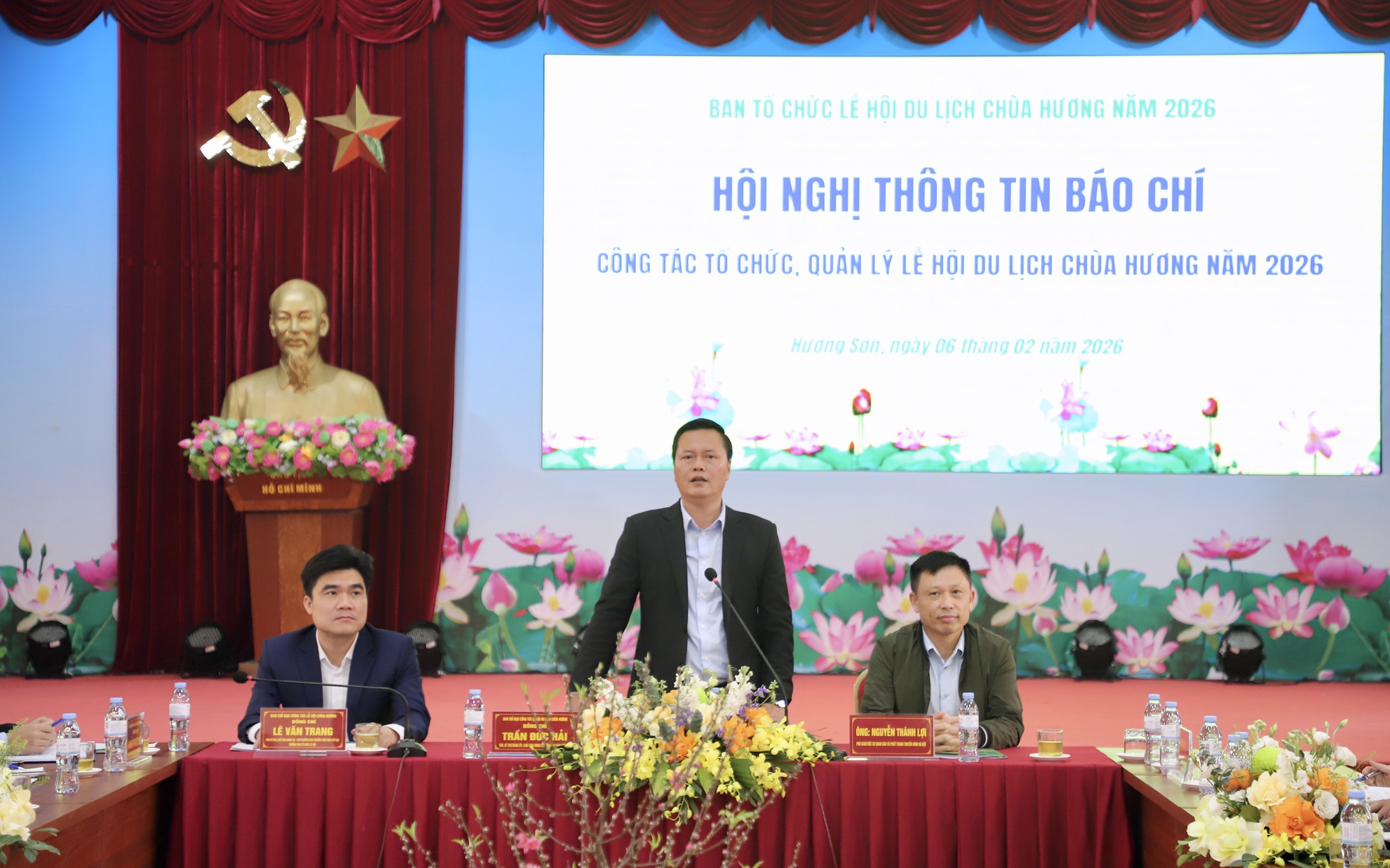 Hệ thống camera AI và thiết bị flycam được vận hành để đảm bảo an ninh, an toàn tại Lễ hội Du lịch Chùa Hương 2026 - 3