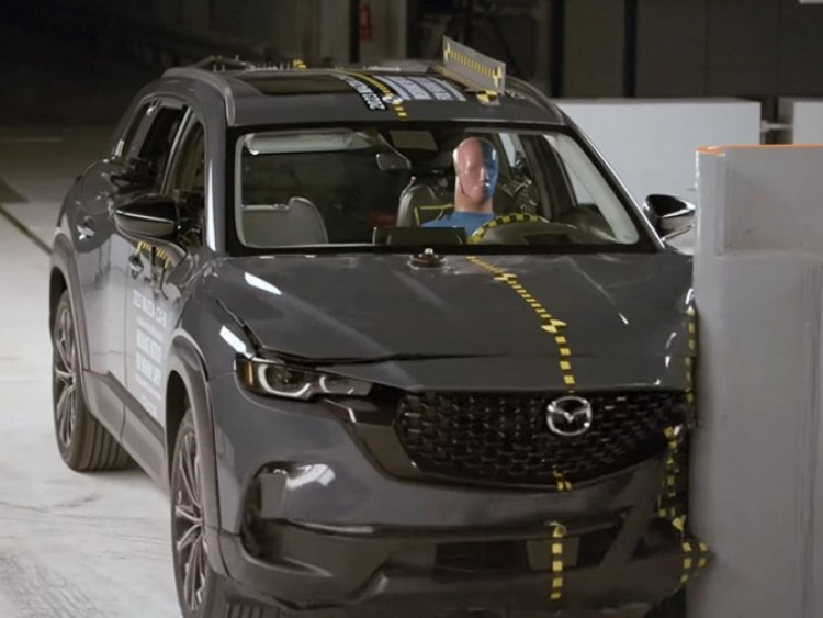 Hãng xe Nhật dẫn đầu bảng xếp hạng an toàn theo tiêu chuẩn mới