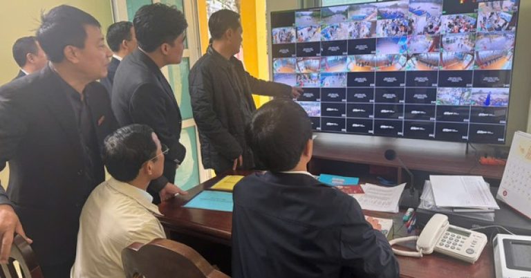 Hệ thống camera AI và thiết bị flycam được vận hành để đảm bảo an ninh, an toàn tại Lễ hội Du lịch Chùa Hương 2026