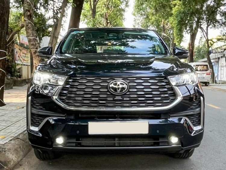 Người dùng đánh giá xe Toyota Innova Cross HEV sau thời gian sử dụng