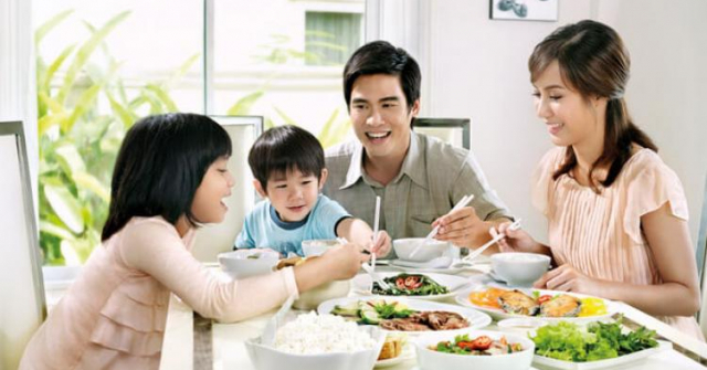 Tôn vinh giá trị của bữa cơm gia đình qua Cuộc thi viết “Bữa cơm gia đình ấm áp yêu thương”