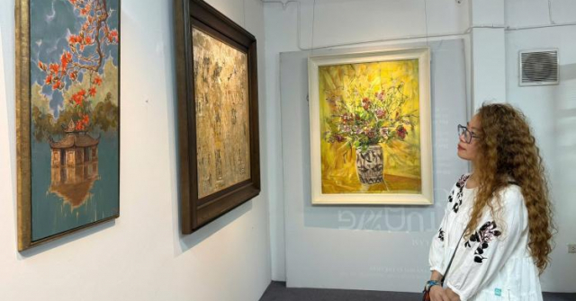 Lan tỏa tinh thần đổi mới, tôn vinh giá trị con người qua hai triển lãm mỹ thuật