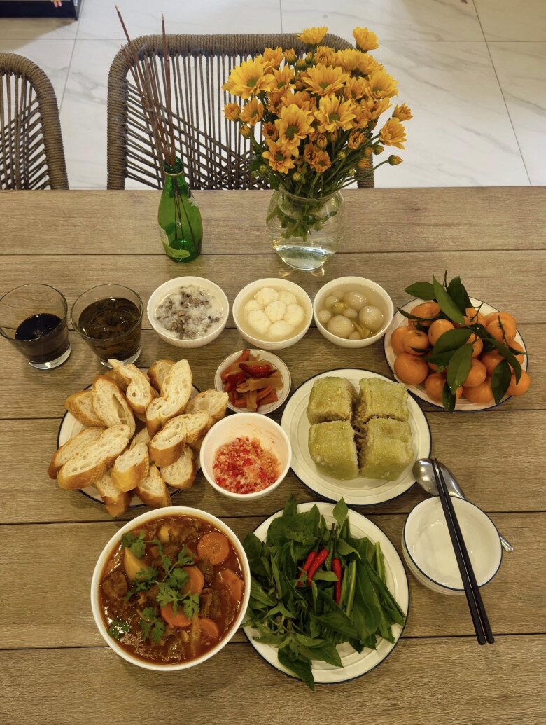 Thân Thúy Hà khoe cơm trưa làm dân mạng "rớt nước miếng", đến bữa cỗ cúng ba ai nhìn cũng xúc động - 10