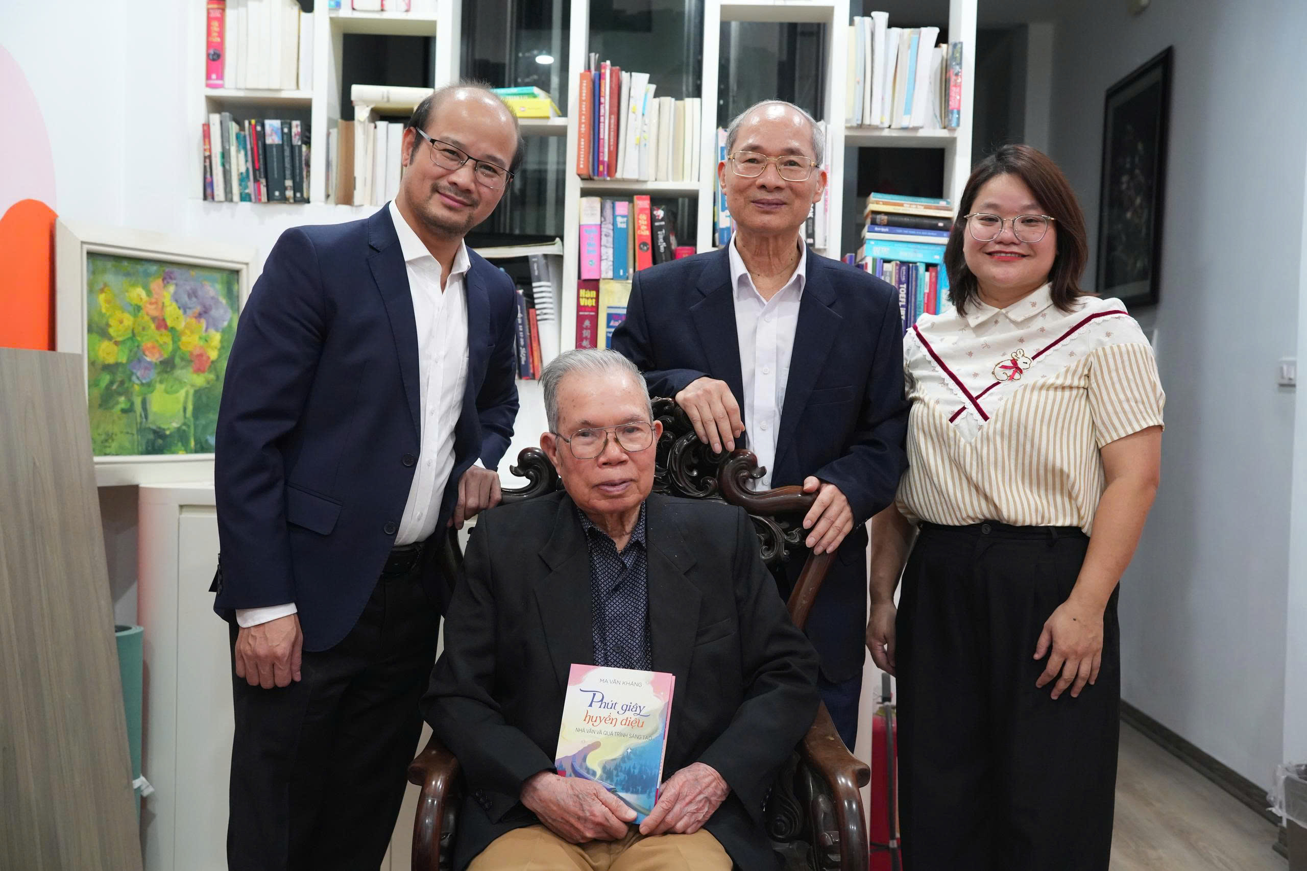 “Phút giây huyền diệu - nhà văn và quá trình sáng tạo”, một cuốn sách hay của Ma Văn Kháng - 1