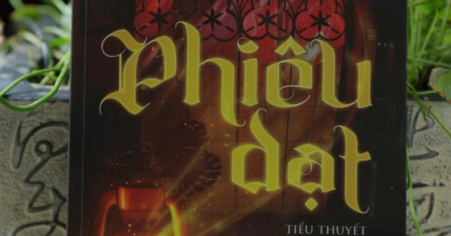 “Phiêu dạt”: Mổ xẻ những vết thương sâu sắc của lịch sử nhân loại