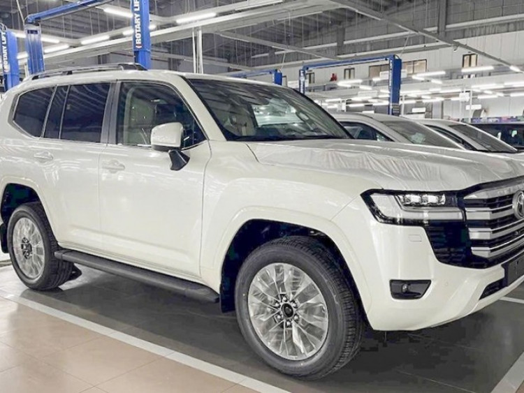 Toyota triệu hồi dòng xe Land Cruiser mới vì lỗi phần mềm hộp số