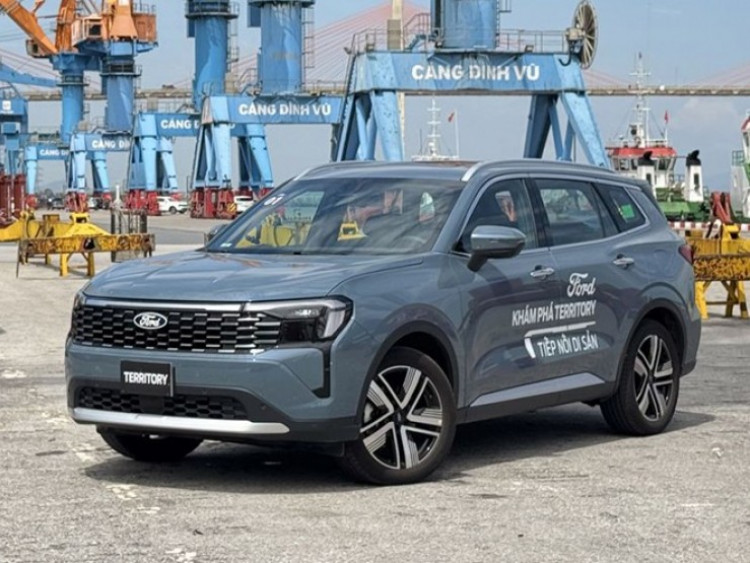 Ford điều chỉnh giá bán mới cho dòng xe Territory