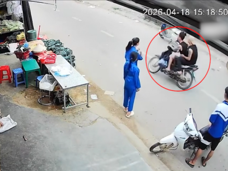 Clip: Hai thanh niên “diễn sâu” trước mặt bạn nữ và cái kết “dở khóc dở cười”