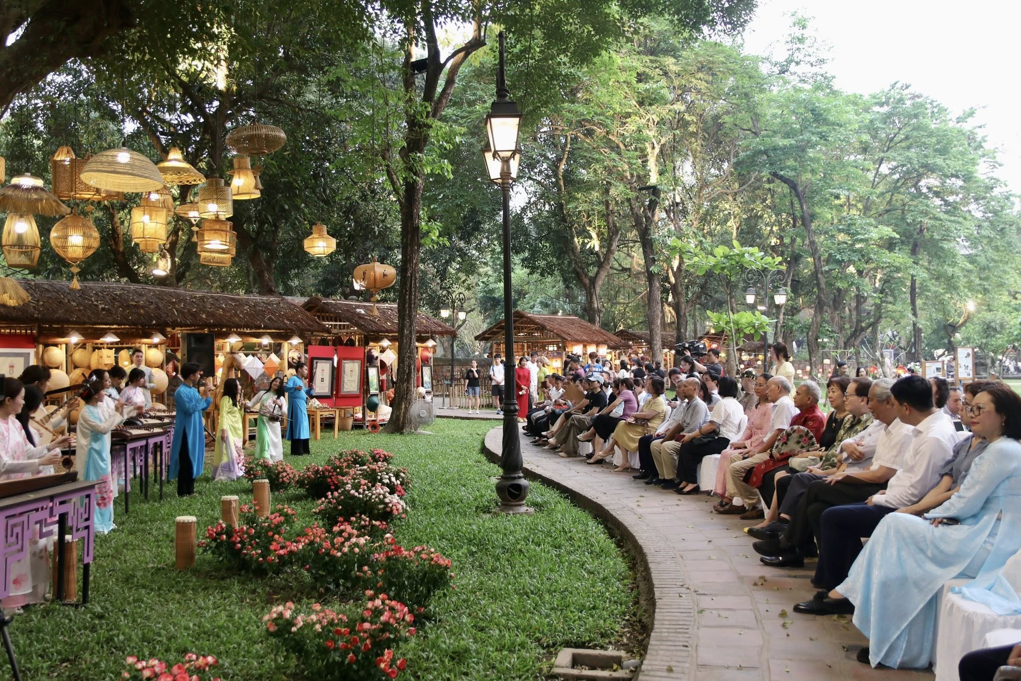 Đánh thức di sản qua chương trình “Vườn Ánh Sáng” - 1