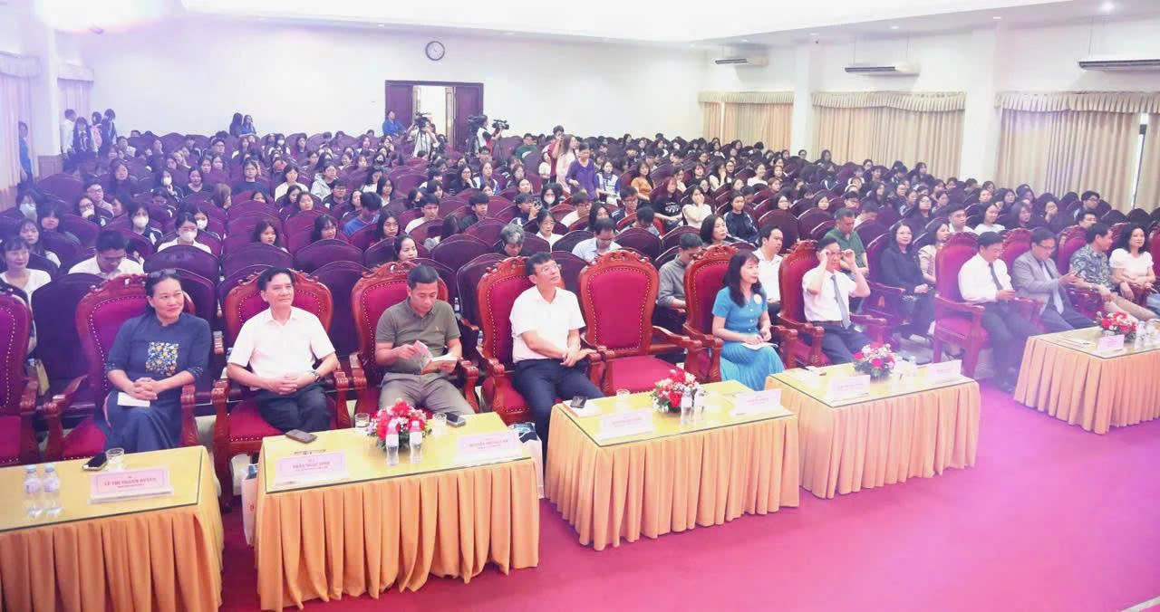 Phát động Cuộc thi viết “Cha và con gái” lần thứ 4 năm 2026 - 1