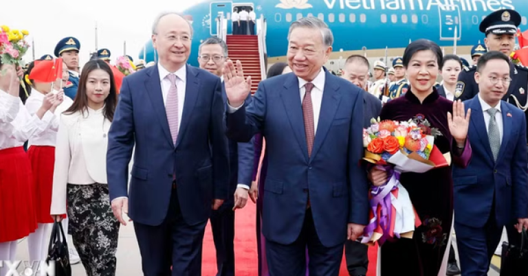 Tổng Bí thư, Chủ tịch nước Tô Lâm và Phu nhân bắt đầu thăm cấp Nhà nước đến Trung Quốc