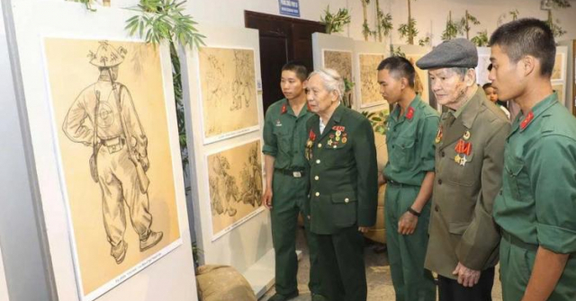 Trưng bày 28 tác phẩm ký họa tiêu biểu về Chiến dịch Điện Biên Phủ
