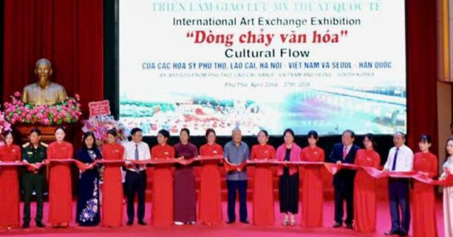 Triển lãm mỹ thuật giao lưu quốc tế Việt Nam – Hàn Quốc: Kết nối “Dòng chảy văn hóa”