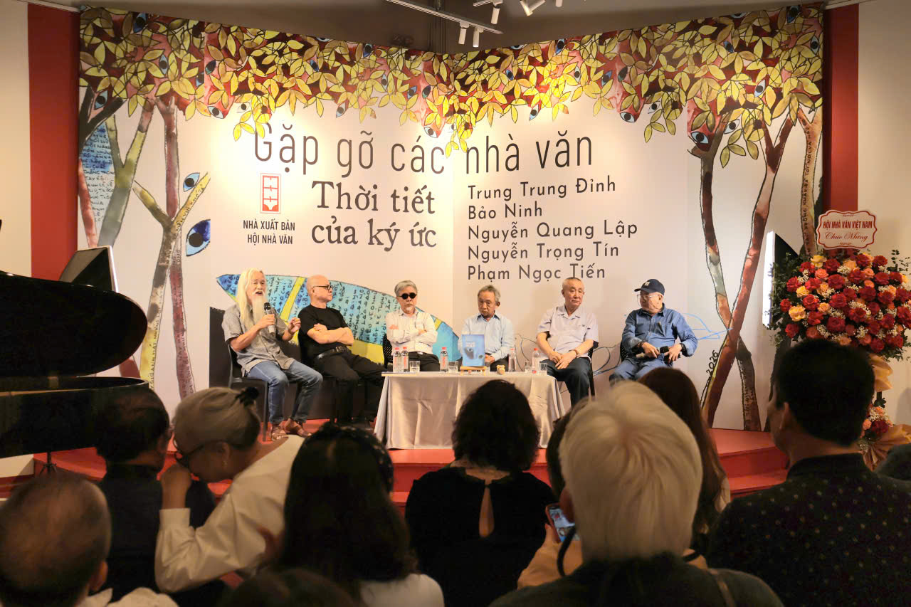 "Thời tiết của ký ức": Cuộc hội ngộ đặc biệt của năm cá tính văn chương độc bản - 6