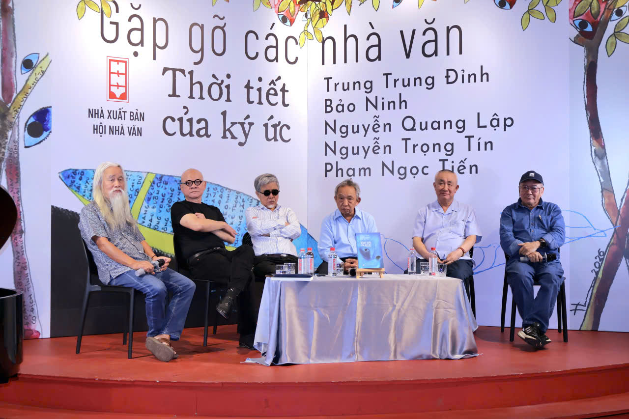"Thời tiết của ký ức": Cuộc hội ngộ đặc biệt của năm cá tính văn chương độc bản - 2