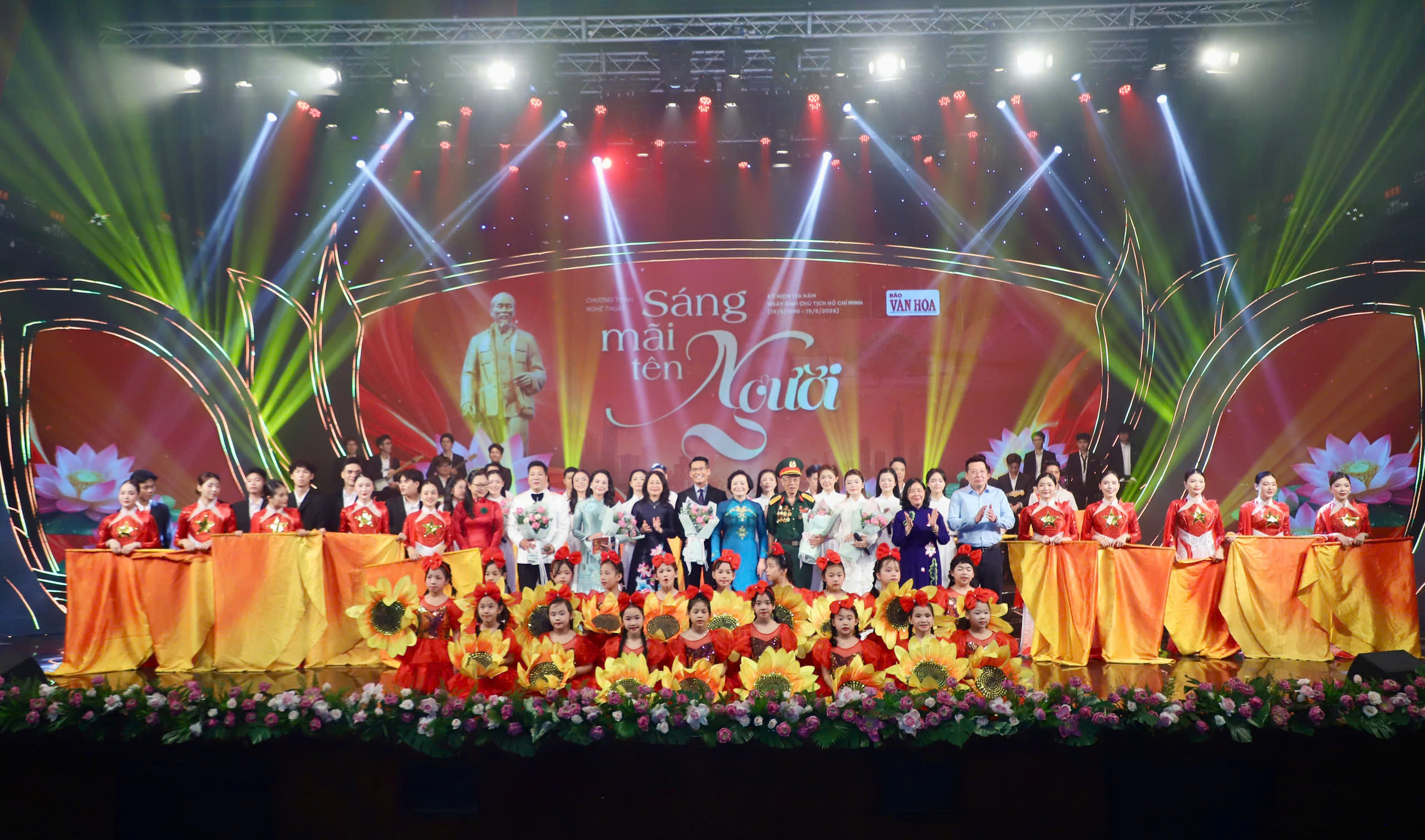 Tôn vinh cuộc đời và sự nghiệp cách mạng vẻ vang của Chủ tịch Hồ Chí Minh bằng ngôn ngữ nghệ thuật - 6
