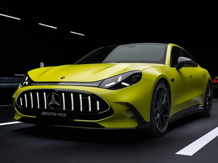 Mercedes-AMG ra mắt dòng xe GT 4-Door Coupe mới