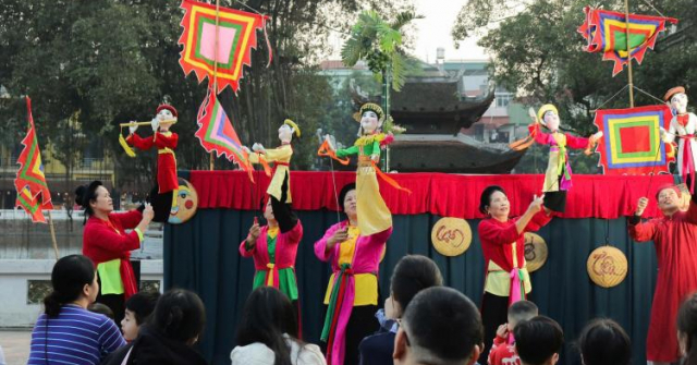 Trải nghiệm văn hóa dân gian tại Văn Miếu – Quốc Tử Giám qua chương trình “Một ngày rong chơi”
