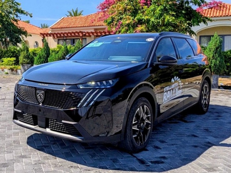 Bộ đôi Peugeot 3008 & 5008 thế hệ mới có mặt tại Việt Nam