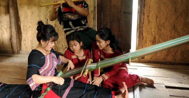 Tôn vinh giá trị gia đình tại “Ngôi nhà chung” các dân tộc Việt Nam