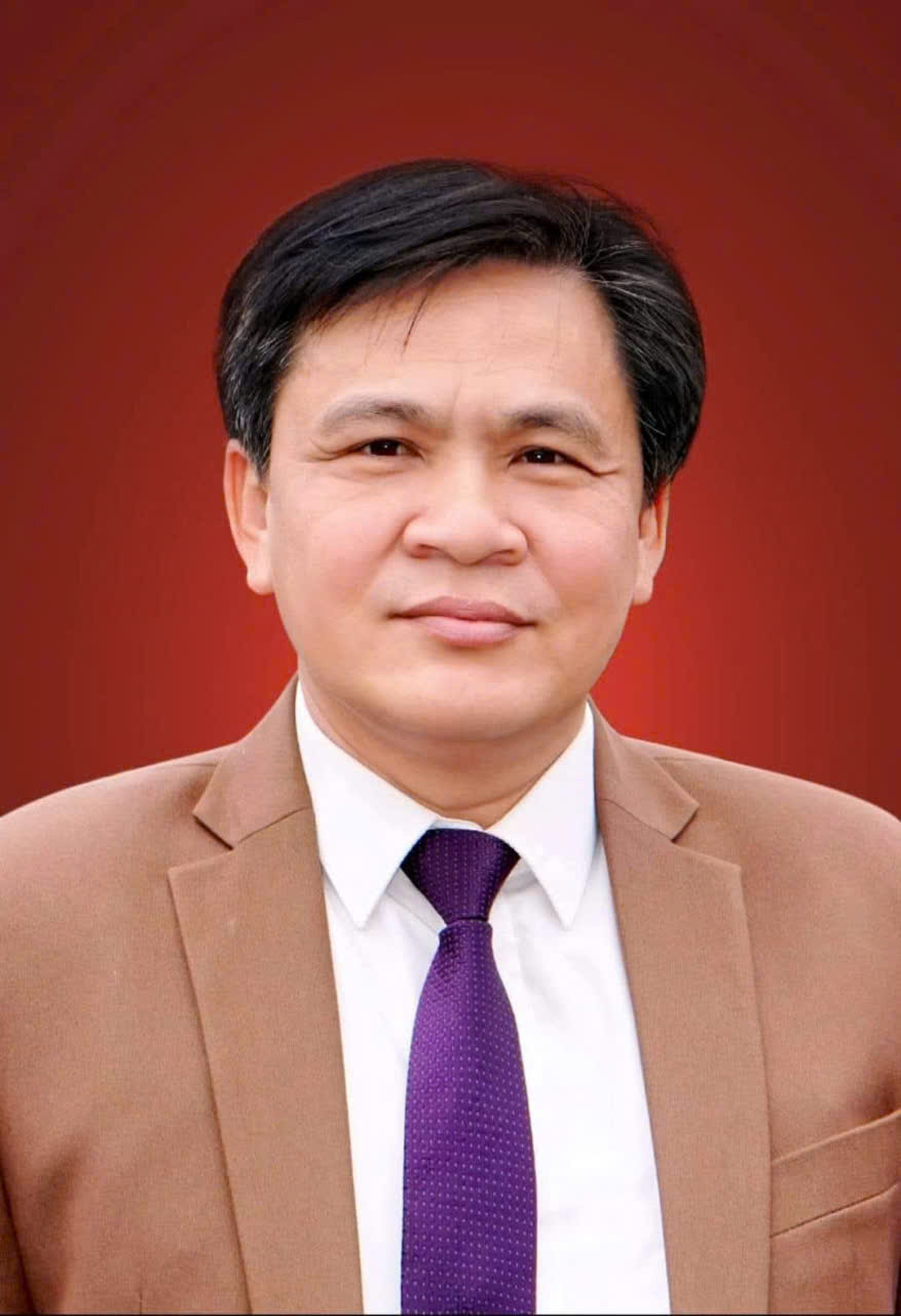 Từ quê ra phố (Đọc thơ Trần Nam Phong) - 1