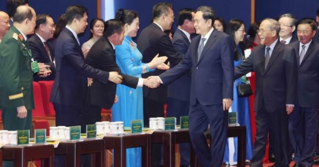 Chủ tịch Quốc hội dự khai mạc Đại hội Hội Nông dân Việt Nam lần thứ IX