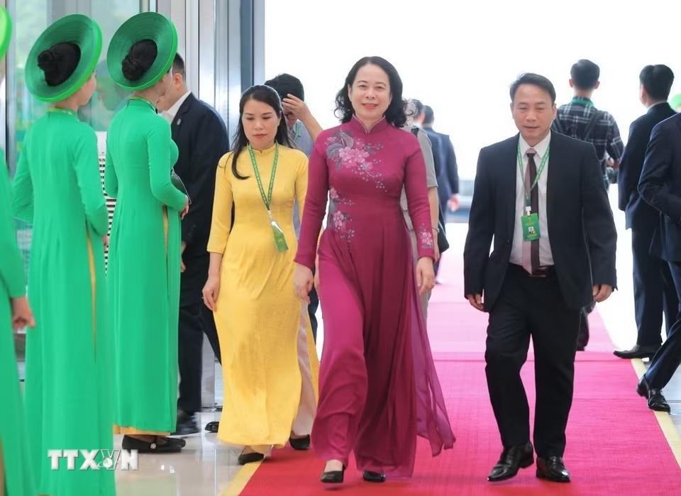 Chủ tịch Quốc hội dự khai mạc Đại hội Hội Nông dân Việt Nam lần thứ IX - 8