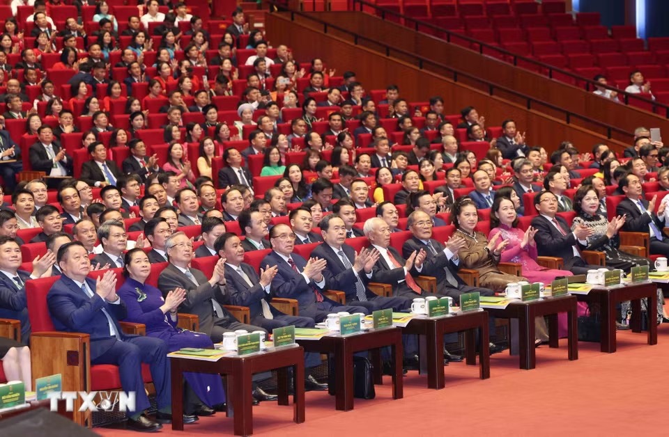 Chủ tịch Quốc hội dự khai mạc Đại hội Hội Nông dân Việt Nam lần thứ IX - 11