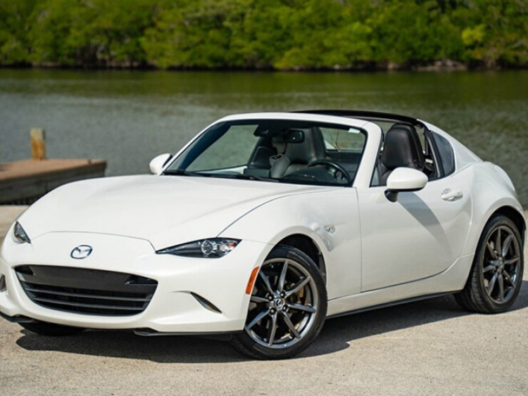 Mazda MX-5 RF nhận cọc tại Việt Nam, mui cứng kiểu Porsche, giá dưới 1,5 tỷ đồng
