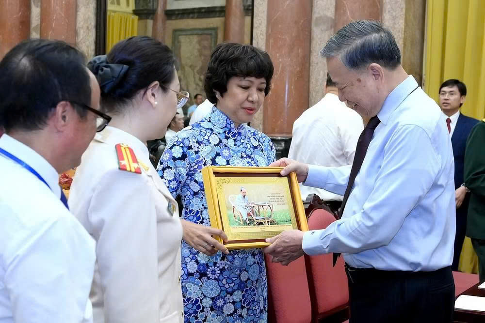 Báo chí đồng hành cùng đất nước hướng tới các mốc phát triển lớn của dân tộc - 4