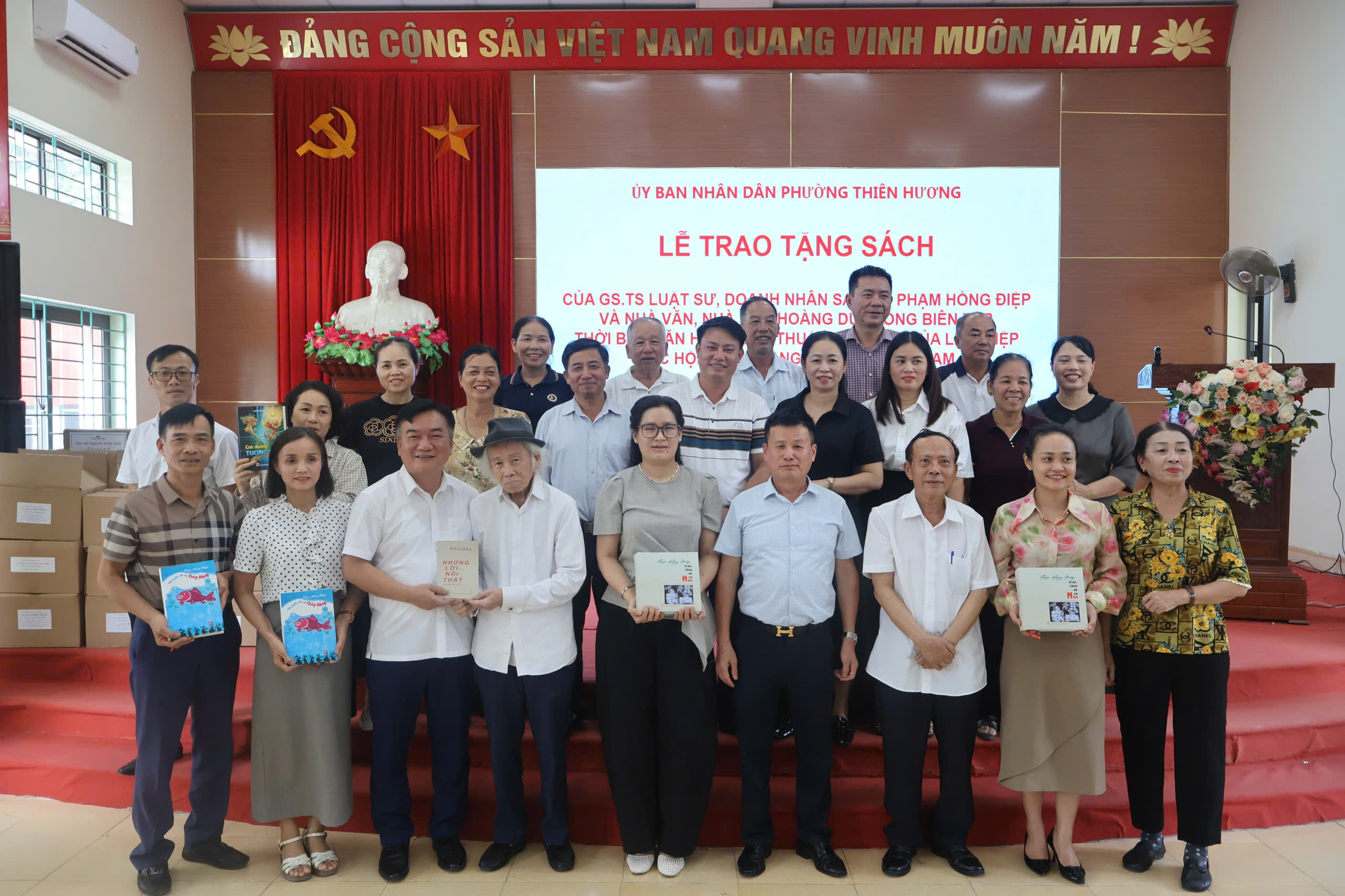 Sáu năm dựng xây và khẳng định vị thế của Thời báo Văn học nghệ thuật - 8