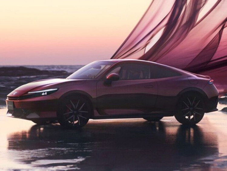 Honda làm mới Prelude bằng phiên bản giới hạn màu đỏ Garnet