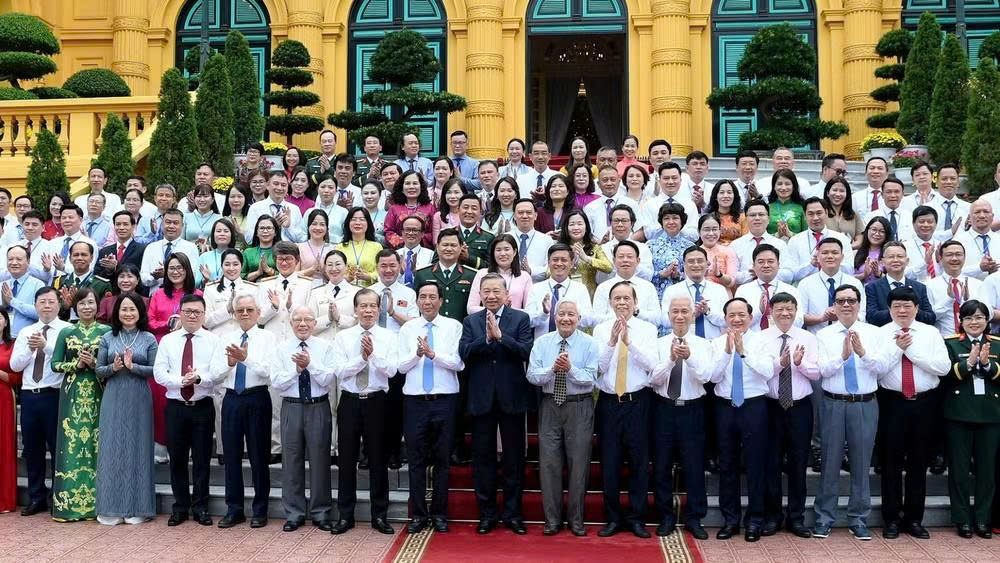 Báo chí đồng hành cùng đất nước hướng tới các mốc phát triển lớn của dân tộc - 1