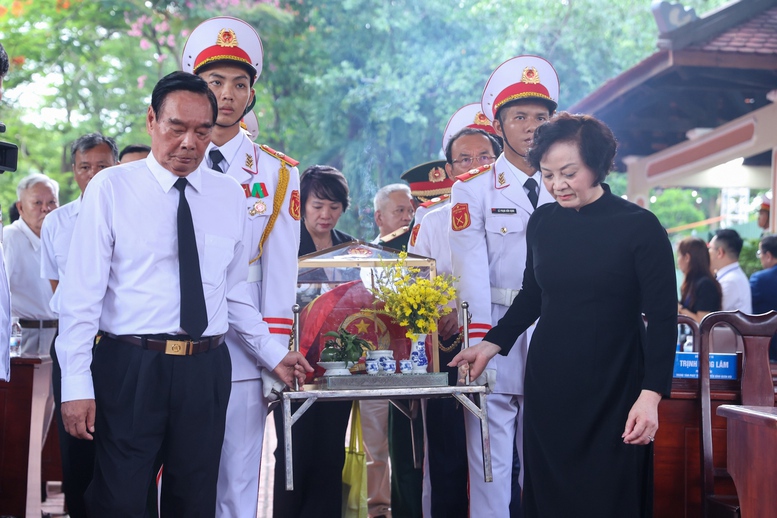 Thủ tướng Lê Minh Hưng: Bằng mọi giá, phải nỗ lực, quyết tâm cao nhất để tìm kiếm, quy tập và xác định danh tính hài cốt liệt sĩ - 4