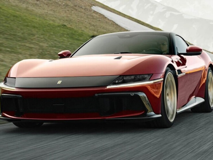 Ferrari 12Cilindri trang bị số sàn ra mắt toàn cầu