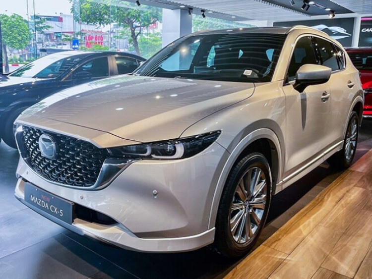 Mazda CX-5 liên tục giảm giá để tìm khách hàng mới