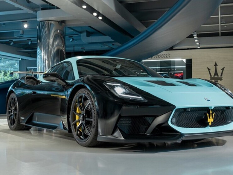Maserati hồi sinh mẫu siêu xe MC12 từ GT2 Stradale Fuoriserie