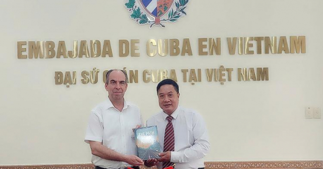 Sách “Con đường tương lai” sẽ được xuất bản bằng tiếng Tây Ban Nha tại Cuba