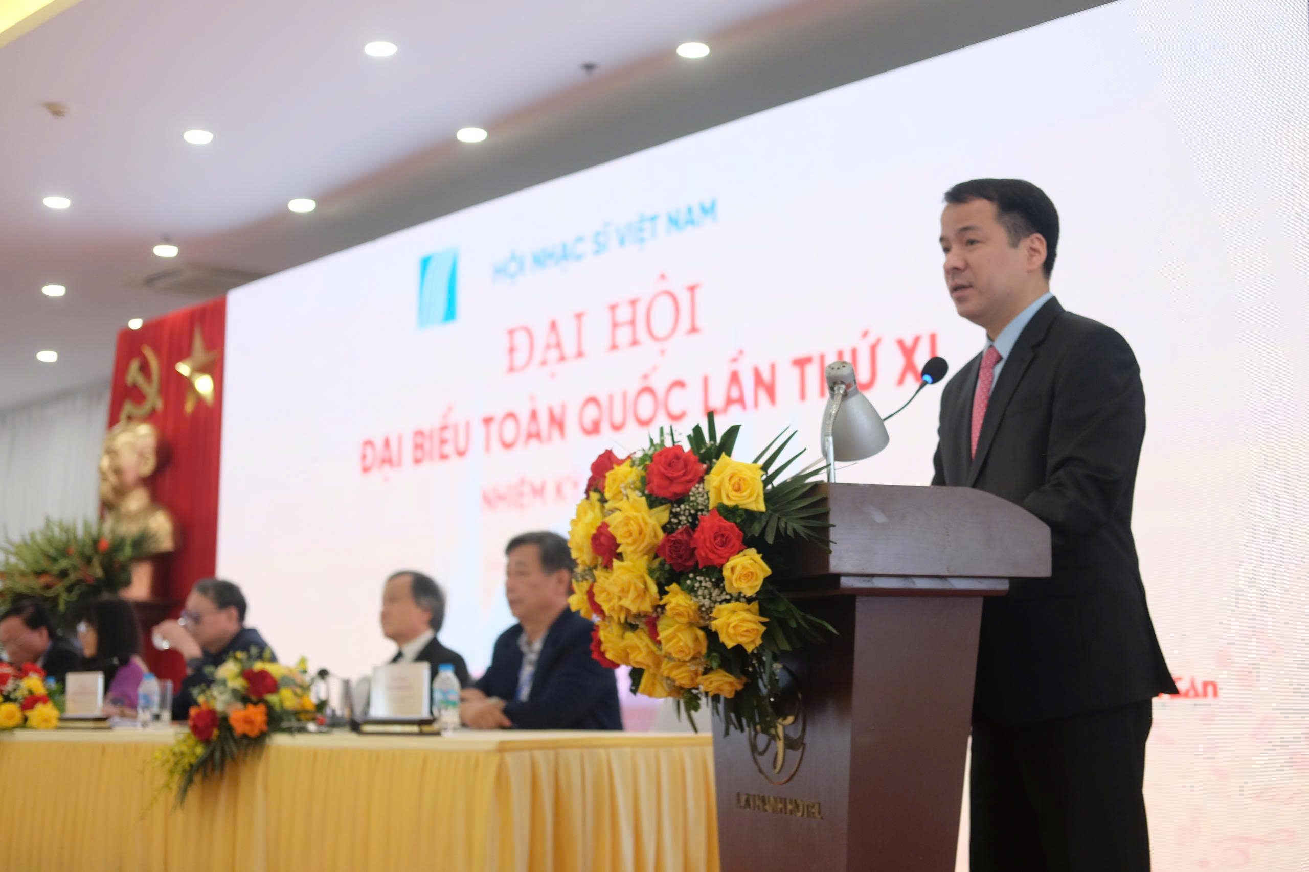 Thiếu tướng, nhạc sĩ Nguyễn Đức Trịnh đắc cử Chủ tịch Hội Nhạc sĩ Việt Nam nhiệm kỳ XI - 4